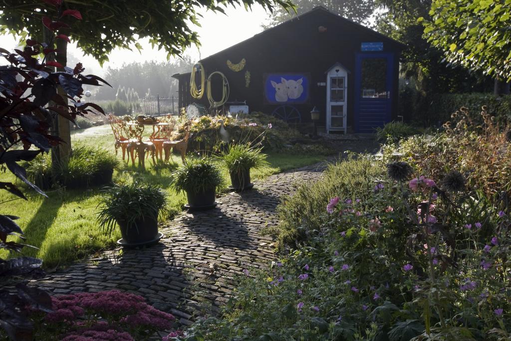 Bed and Breakfast Bloemenboerderij Aperloo Exterior foto
